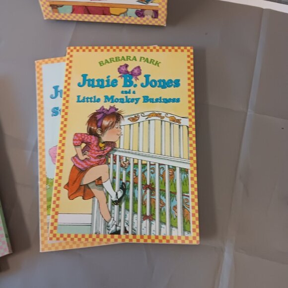 Junie B Jones First Boxed Set Ever Books 1-4 Barbara Park VTG 90s Childrens Book - Picture 4 of 9